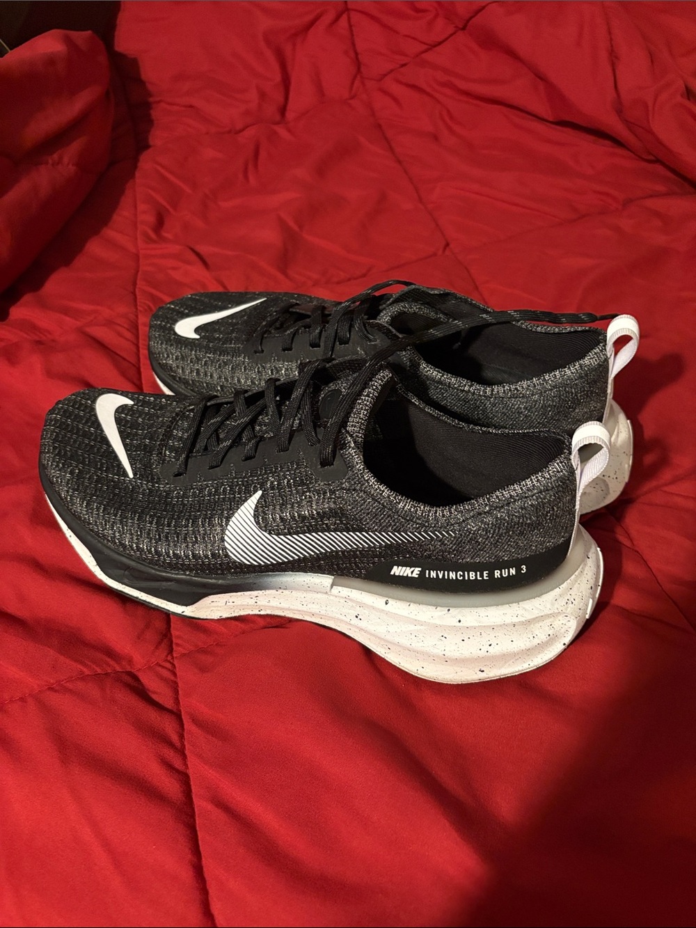 Nike Invincible Run 3 Running Shoes - Black & White